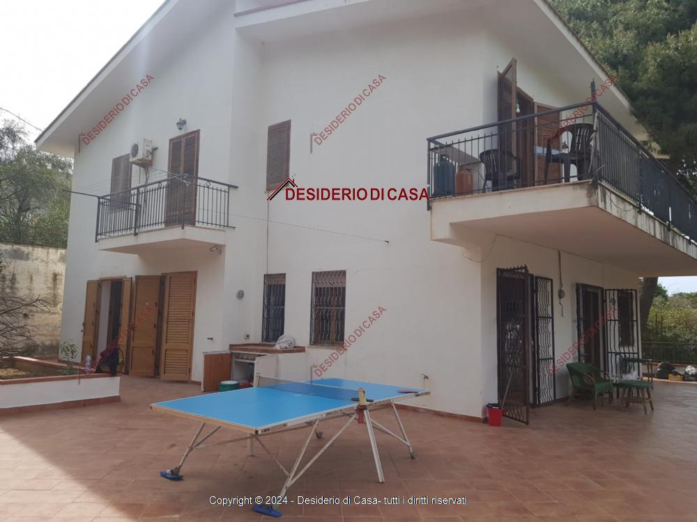 casa indipendente in affitto a Palermo in zona Arenella/Vergine Maria