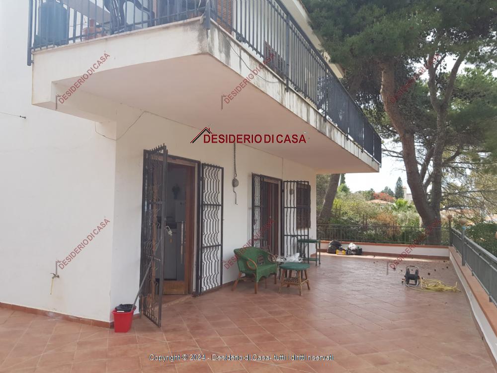 casa indipendente in affitto a Palermo in zona Arenella/Vergine Maria
