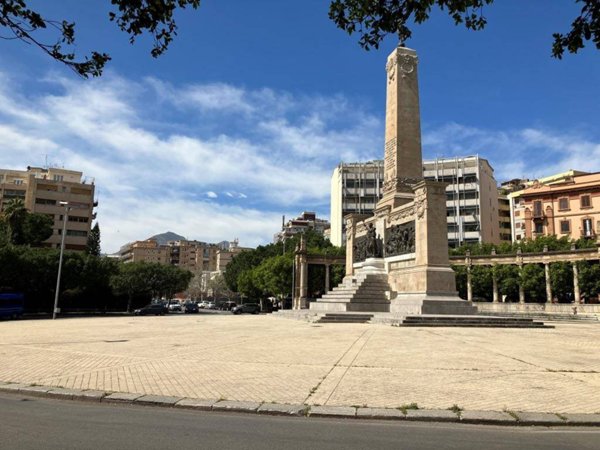 ufficio in affitto a Palermo in zona Libertà