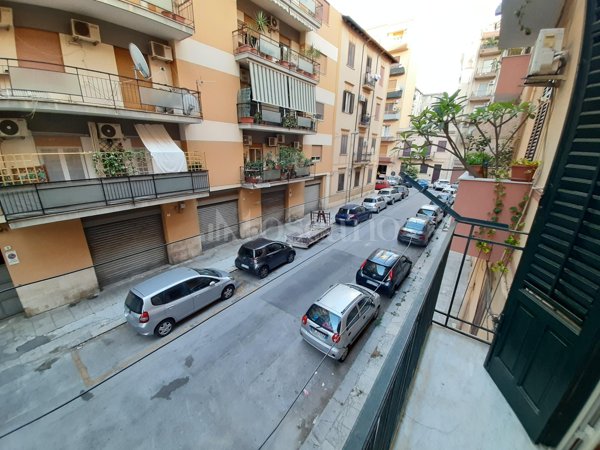 casa indipendente in affitto a Palermo