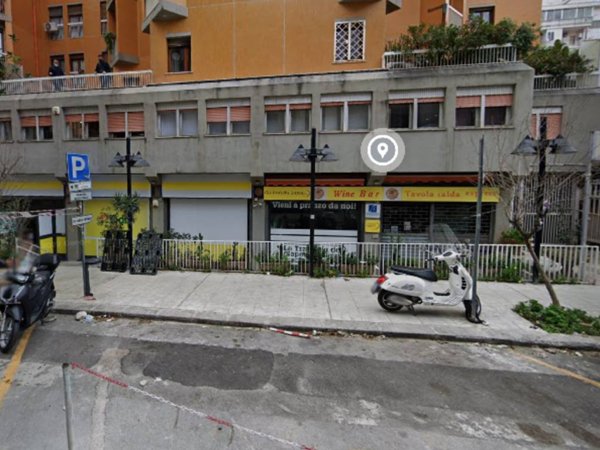 negozio in affitto a Palermo in zona Libertà