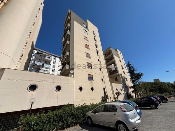 appartamento in affitto a Palermo in zona Montegrappa / Santa Rosalia
