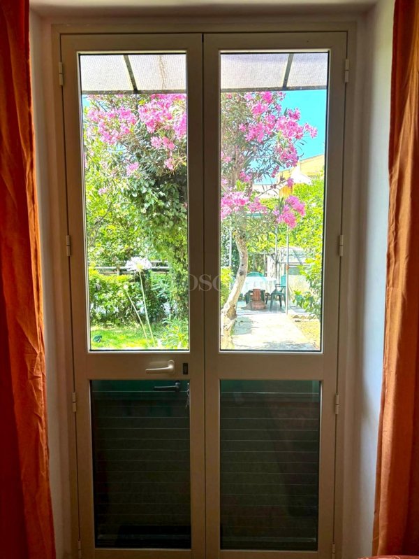 casa indipendente in affitto a Palermo in zona Mondello