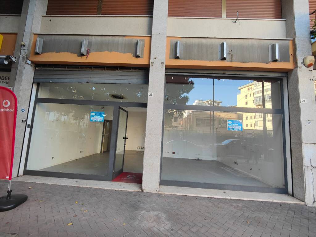 negozio in affitto a Palermo in zona Malaspina/Palagonia