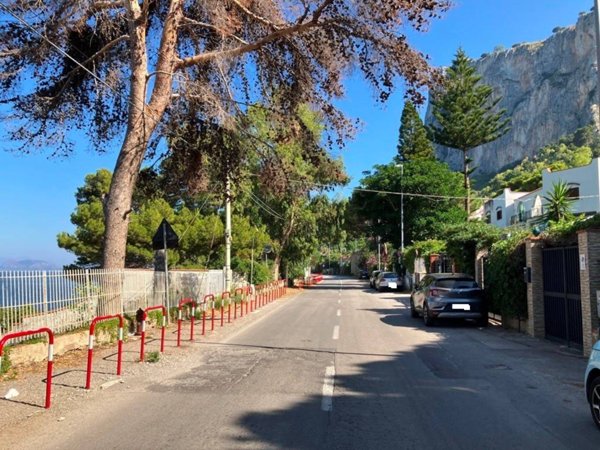 casa indipendente in affitto a Palermo in zona Addaura