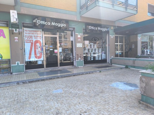 locale commerciale in affitto a Palermo in zona Uditore