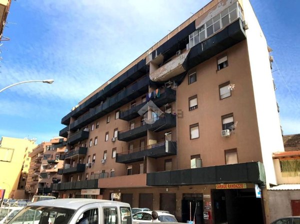 appartamento in affitto a Palermo in zona Montegrappa / Santa Rosalia