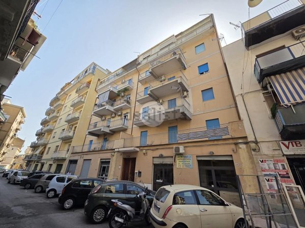 appartamento in affitto a Palermo in zona Montegrappa / Santa Rosalia