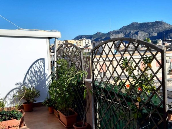 appartamento in affitto a Palermo in zona Malaspina/Palagonia