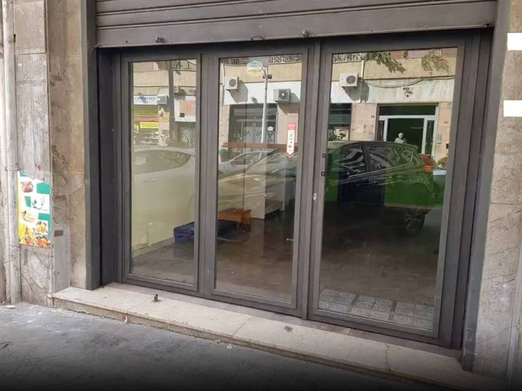 negozio in affitto a Palermo in zona Libertà