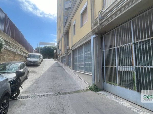 locale di sgombero in affitto a Palermo in zona Montepellegrino