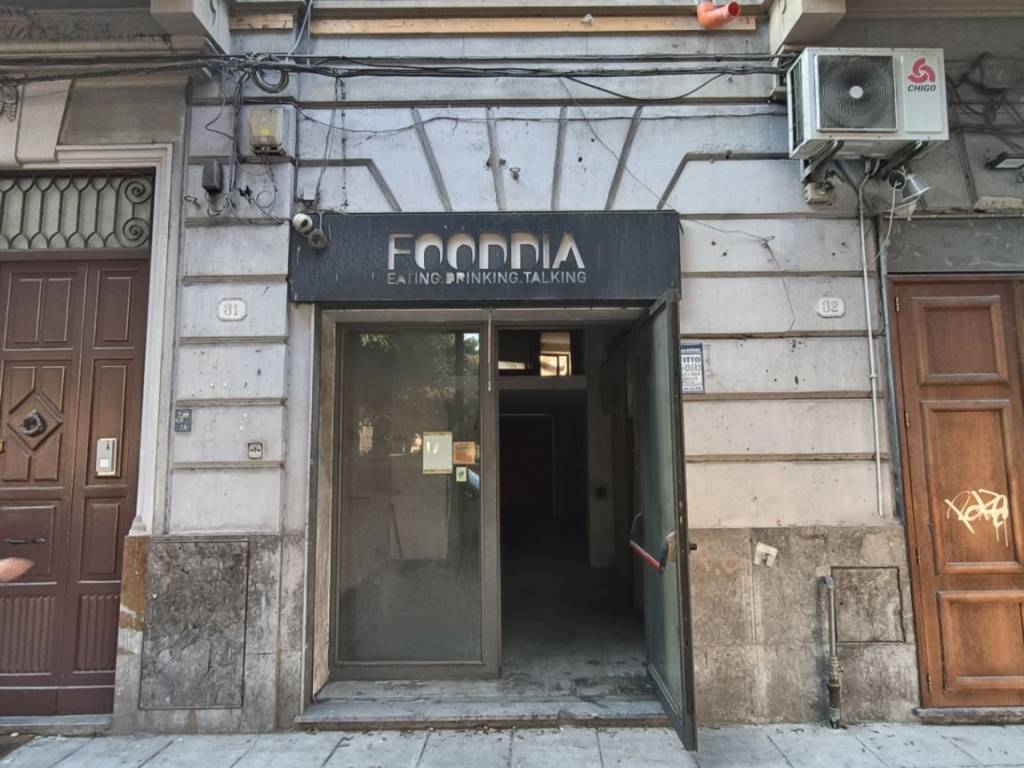 negozio in affitto a Palermo in zona Politeama