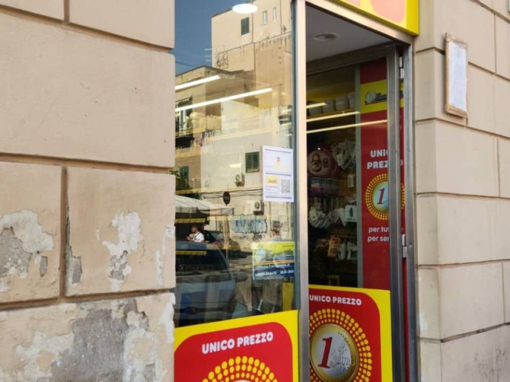 negozio in affitto a Palermo in zona Zisa