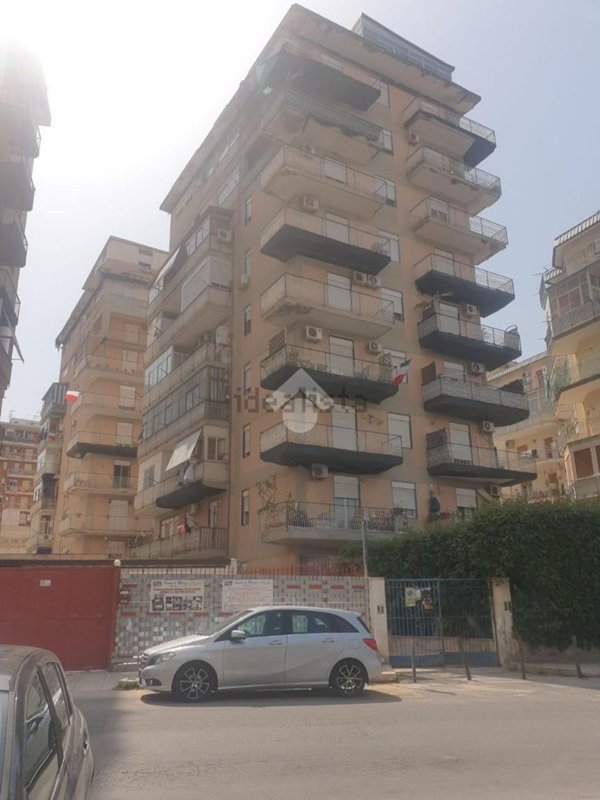 appartamento in affitto a Palermo in zona Montegrappa / Santa Rosalia