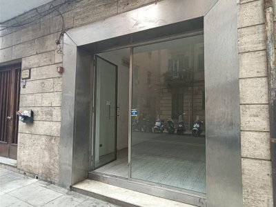 negozio in affitto a Palermo in zona Libertà