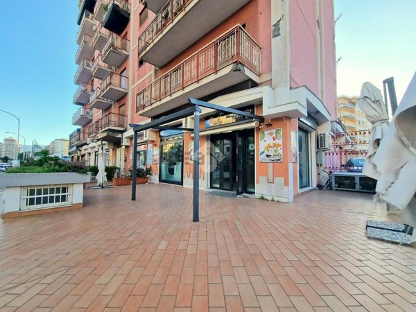 locale commerciale in affitto a Palermo in zona Malaspina/Palagonia