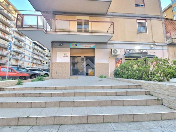 negozio in affitto a Palermo in zona Oreto