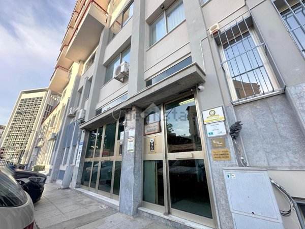 ufficio in affitto a Palermo in zona Politeama