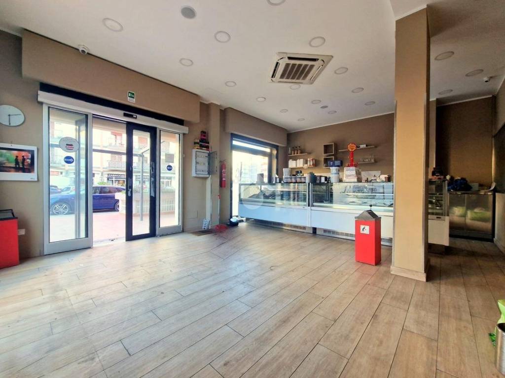 negozio in affitto a Palermo in zona Malaspina/Palagonia