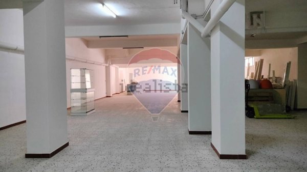 locale commerciale in affitto a Palermo in zona Cruillas