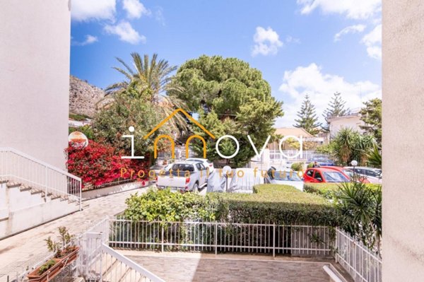 appartamento in affitto a Palermo in zona Mondello