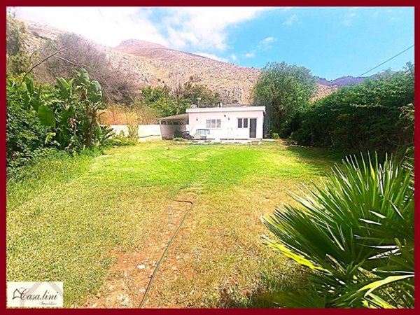 casa indipendente in affitto a Palermo in zona Mondello