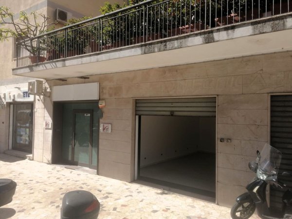 locale commerciale in affitto a Palermo