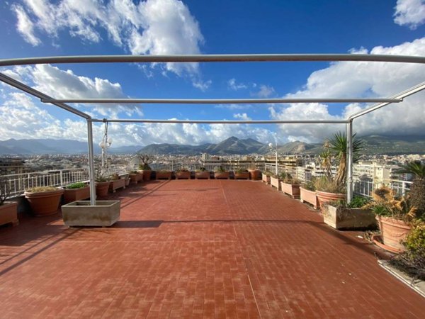 appartamento in affitto a Palermo in zona Montepellegrino