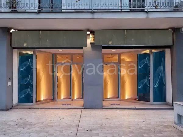 locale commerciale in affitto a Palermo in zona Libertà