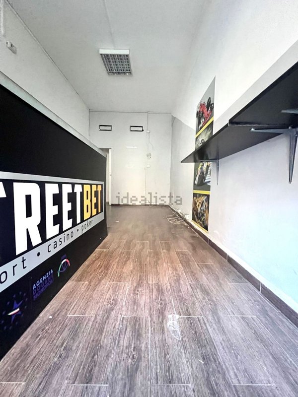 locale commerciale in affitto a Palermo in zona Malaspina/Palagonia