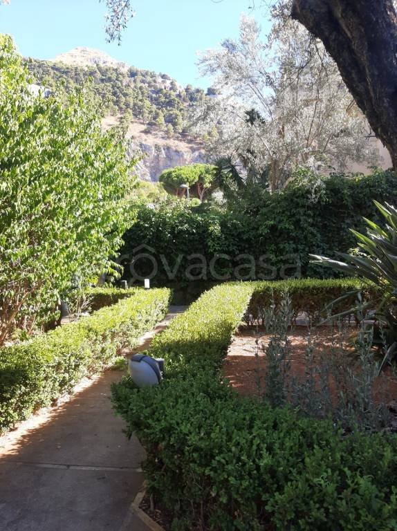 casa indipendente in affitto a Palermo in zona Mondello