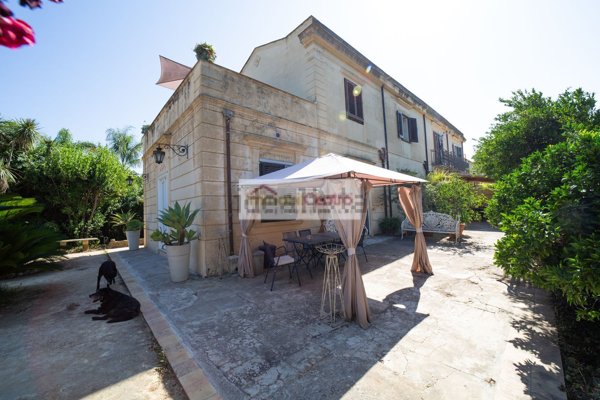 casa indipendente in affitto a Palermo in zona Tommaso Natale