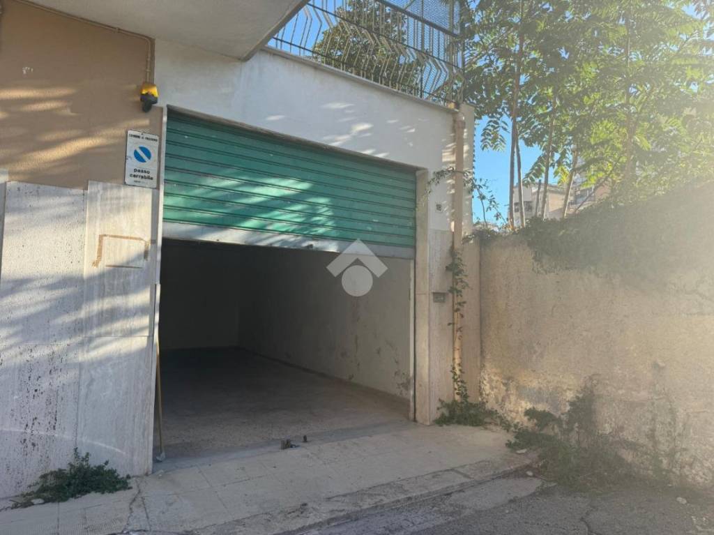locale di sgombero in affitto a Palermo