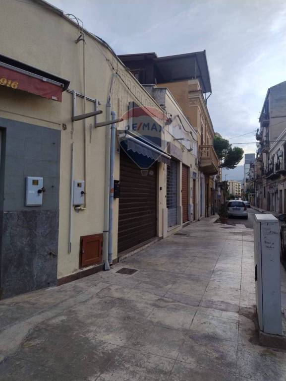 negozio in affitto a Palermo in zona San Lorenzo