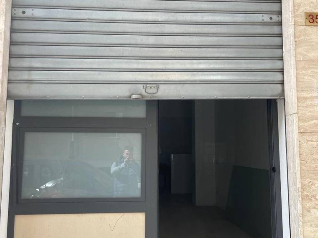 negozio in affitto a Palermo in zona Oreto