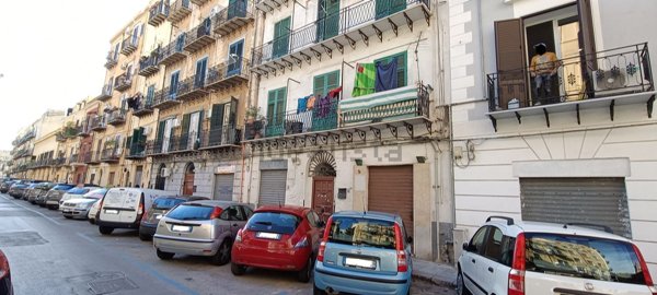 locale di sgombero in affitto a Palermo in zona Libertà