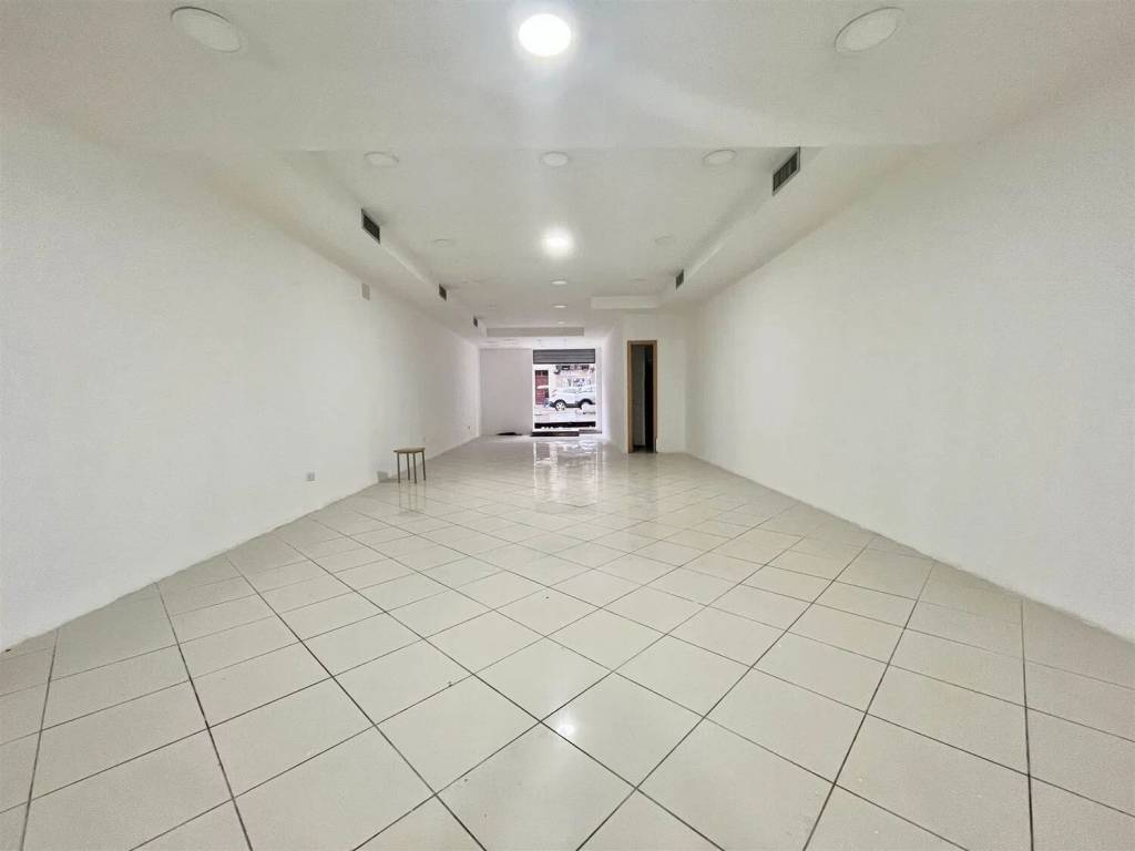 negozio in affitto a Palermo in zona Centro storico