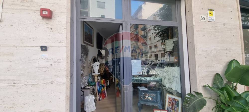 negozio in affitto a Palermo