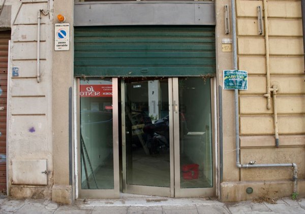 locale di sgombero in affitto a Palermo in zona Libertà