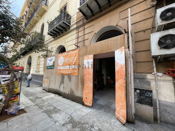 locale commerciale in affitto a Palermo in zona Politeama