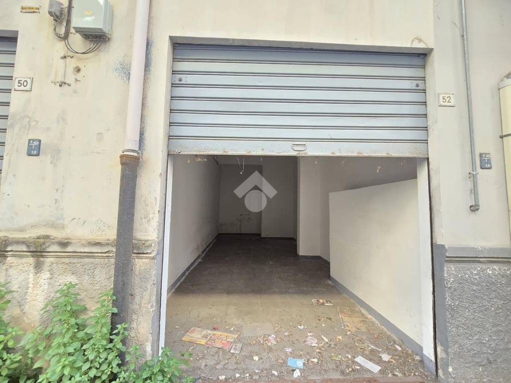 negozio in affitto a Palermo in zona Malaspina/Palagonia