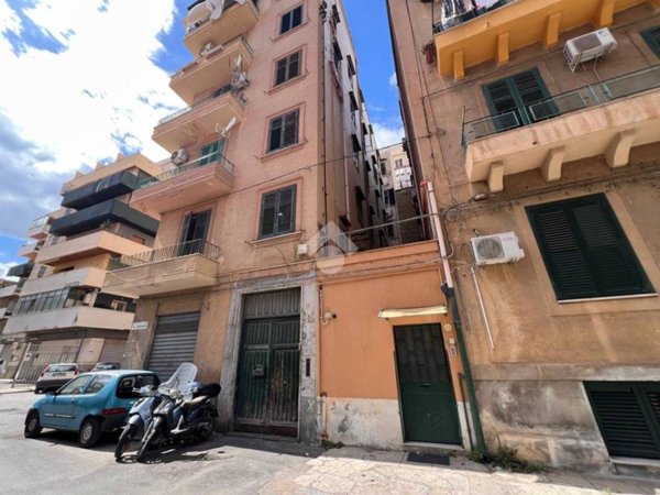appartamento in affitto a Palermo in zona Zisa