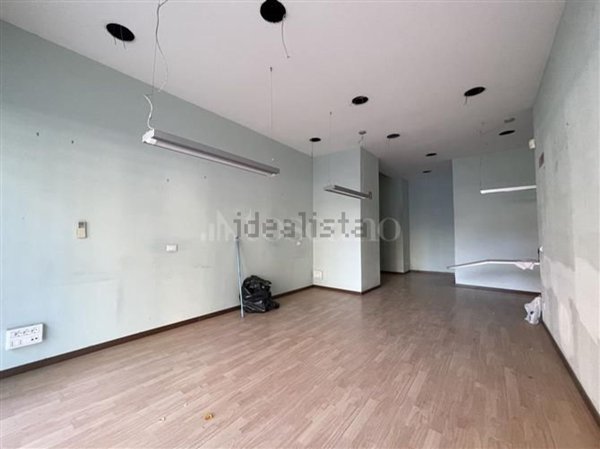 locale commerciale in affitto a Palermo in zona Resuttana