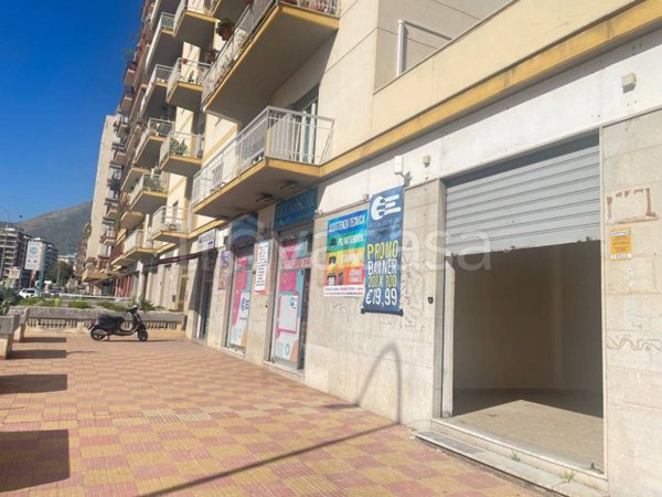 negozio in affitto a Palermo in zona Uditore