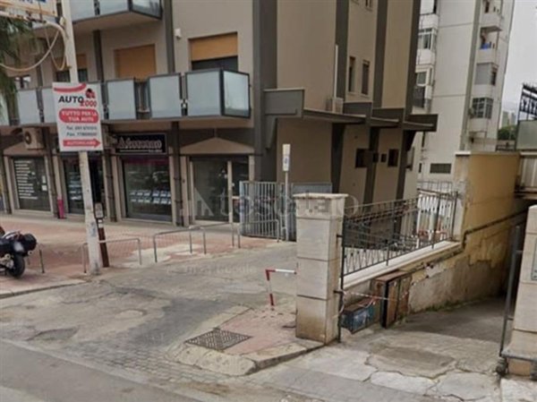 locale di sgombero in affitto a Palermo in zona Resuttana