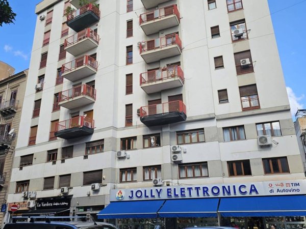ufficio in affitto a Palermo in zona Zisa
