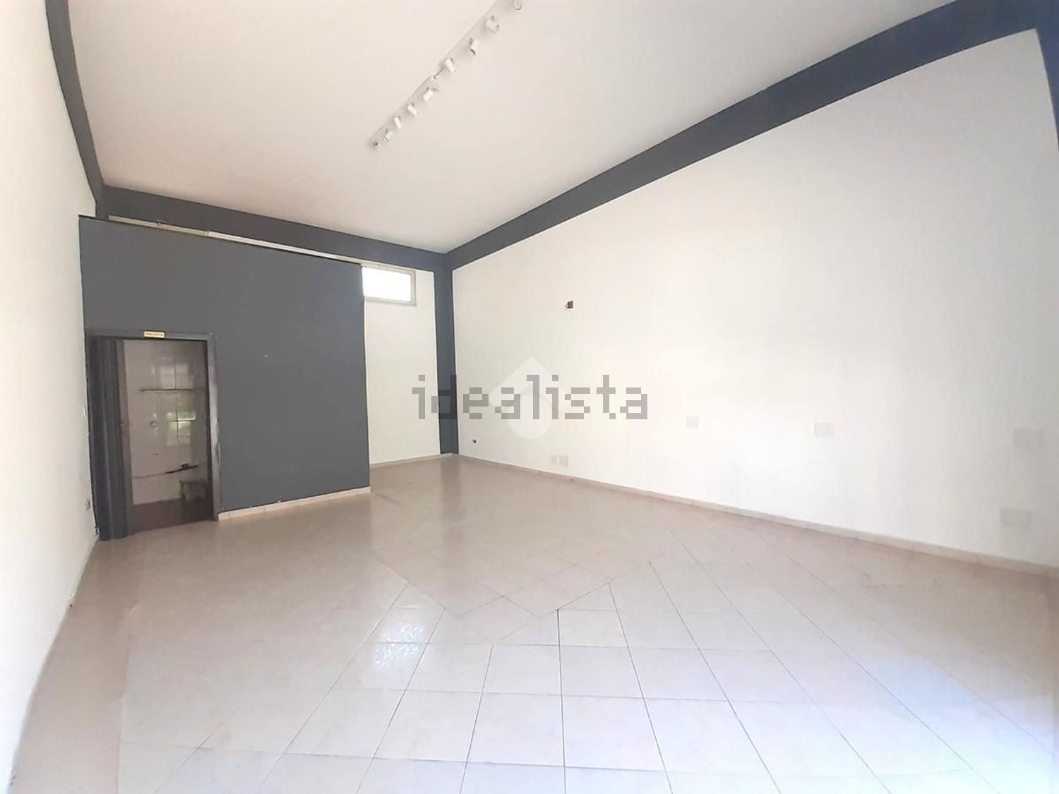 locale commerciale in affitto a Palermo in zona Cruillas