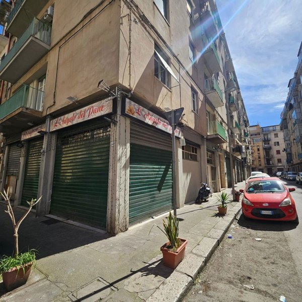 locale commerciale in affitto a Palermo