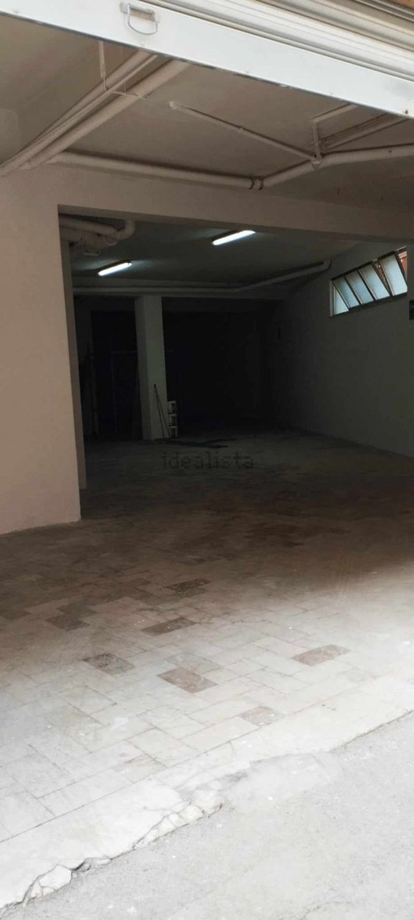 locale di sgombero in affitto a Palermo in zona Malaspina/Palagonia