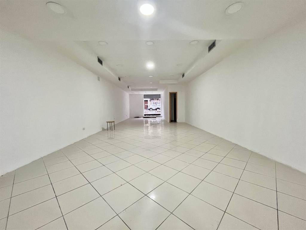 negozio in affitto a Palermo in zona Centro storico